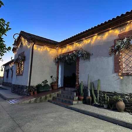 La Casa Barata, Casa Rural Cedillo Eksteriør bilde